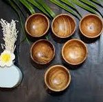 Small bowls and vases